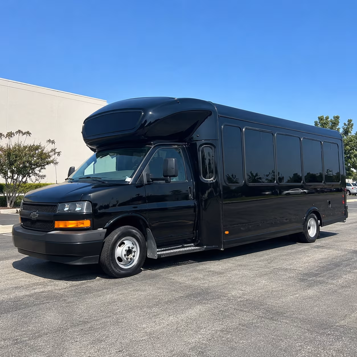 lake forest area concert venues party bus rental