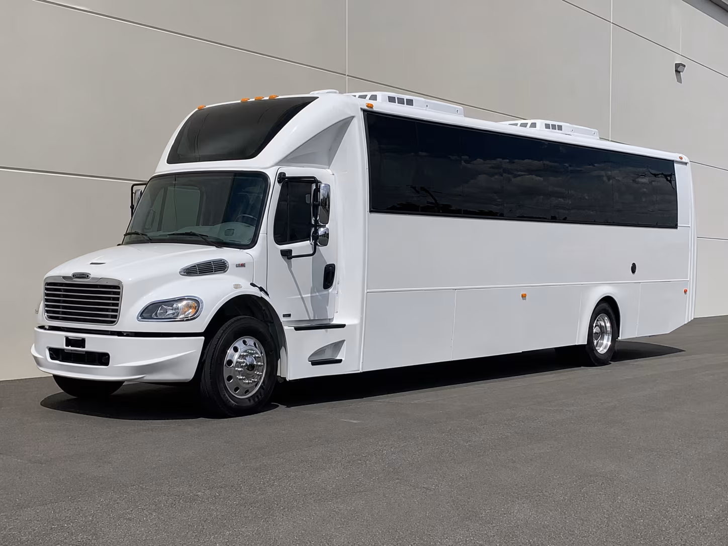 lake forest party bus