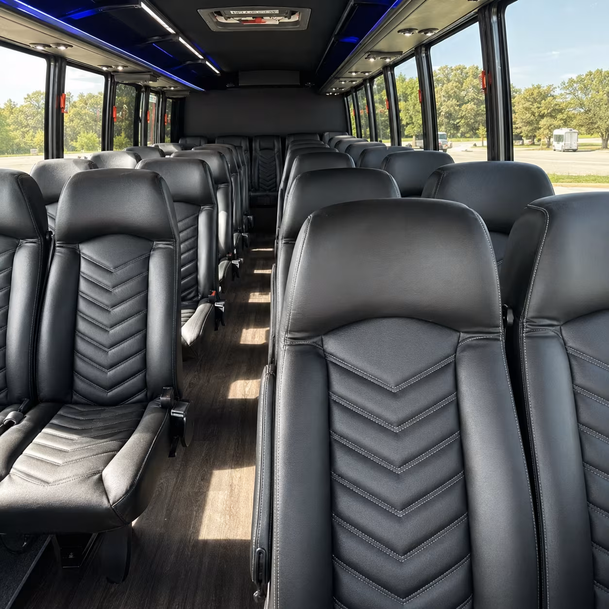 minibus rentals for lake forest prom groups heading to dinner first