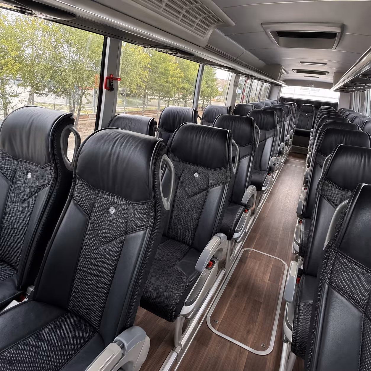 school and group charter buses from lake forest for overnight trips and extended tours